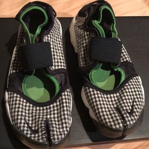 Women’s sneakers